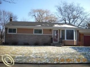 1424 Irwin Dr, Waterford, MI 48327