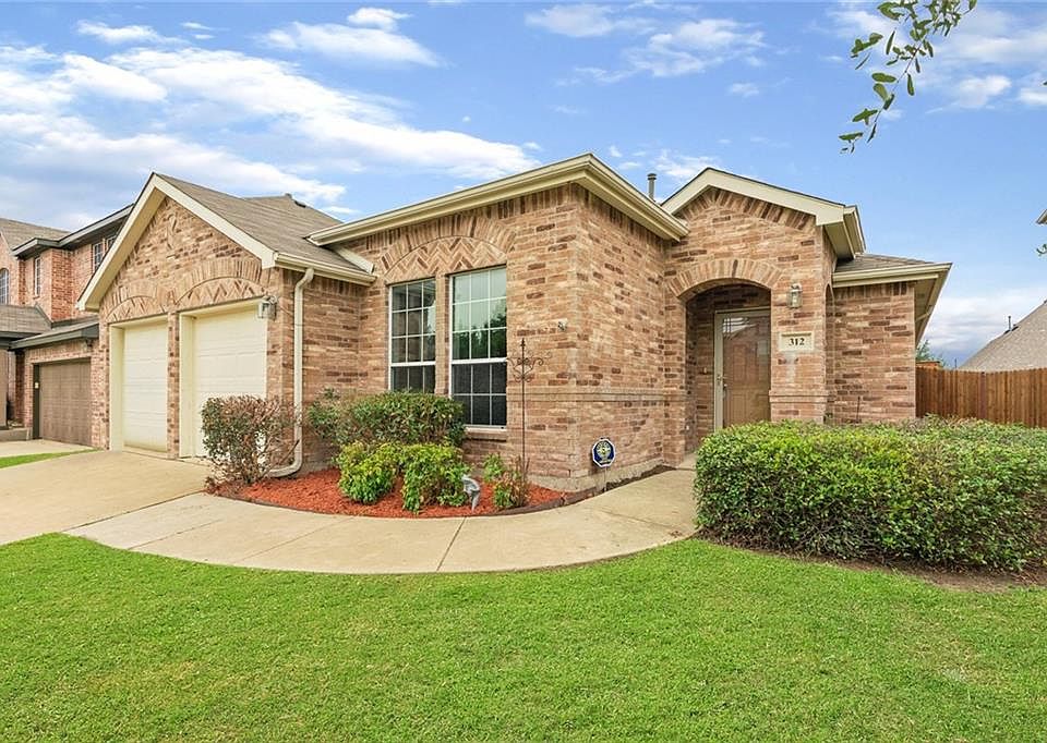 1st image of 312 Highland Meadows Dr