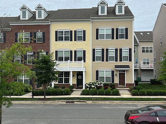 2nd image of 3820 Green St