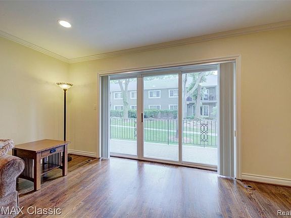 3rd image of 1113 N Old Woodward Ave Unit 29