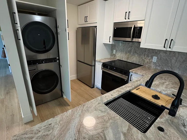 629 Sea Pine Way #C1 — Photo 7