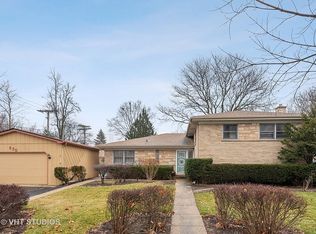 230 Heather Ln, Wilmette, IL 60091
