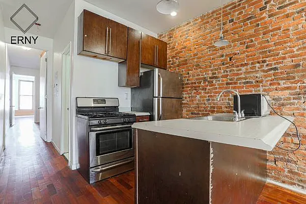 Rented by ERNY LLC | media 26