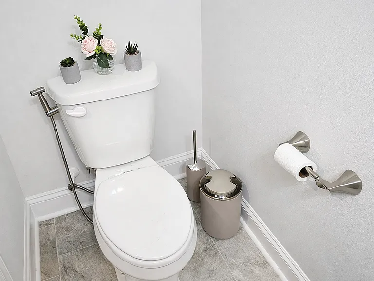 182 Hillmont Dr — Photo 25