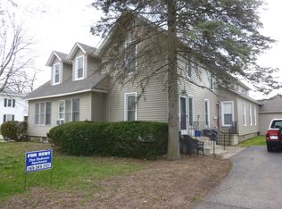 420 S Main St APT 6, Plainwell, MI 49080