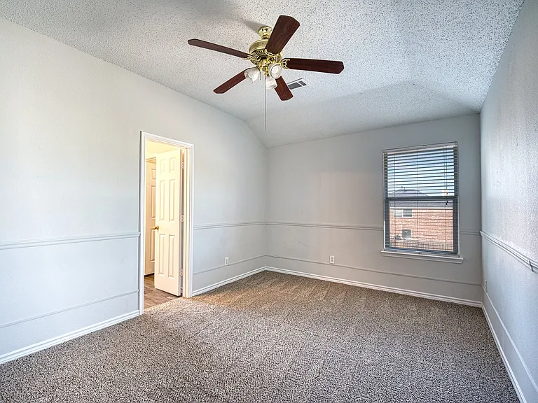 1532 Tanglewood Dr — Photo 36