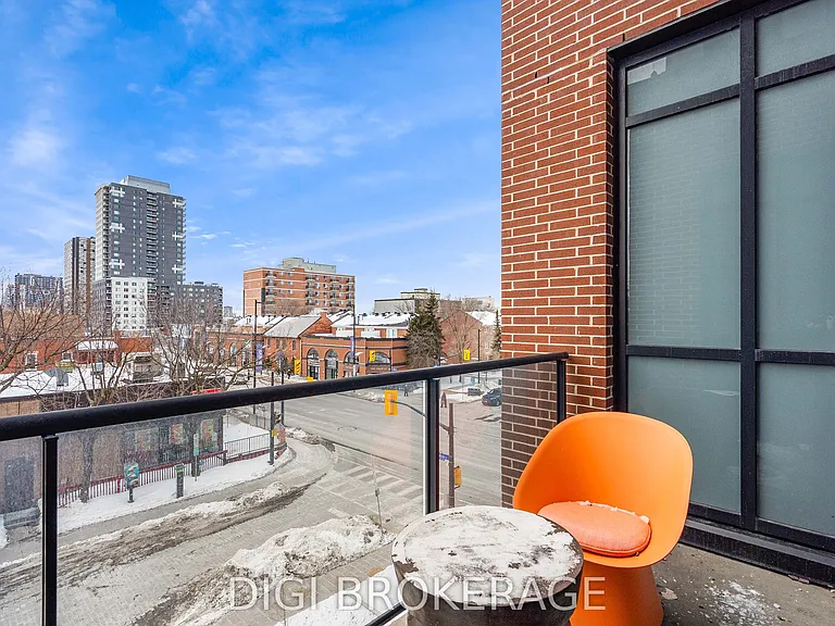 560 Rideau St #303 — Photo 28