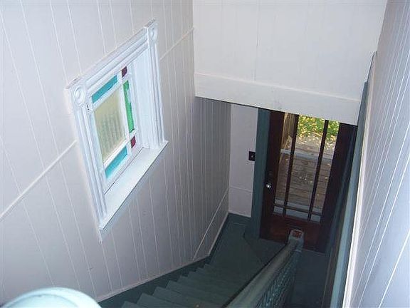 3rd image of 82 E Main St