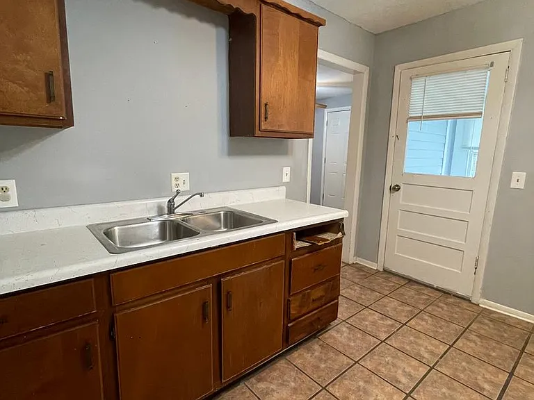 821 Market St — Photo 12