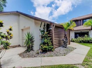 321 Parkside Ln, Safety Harbor, FL 34695