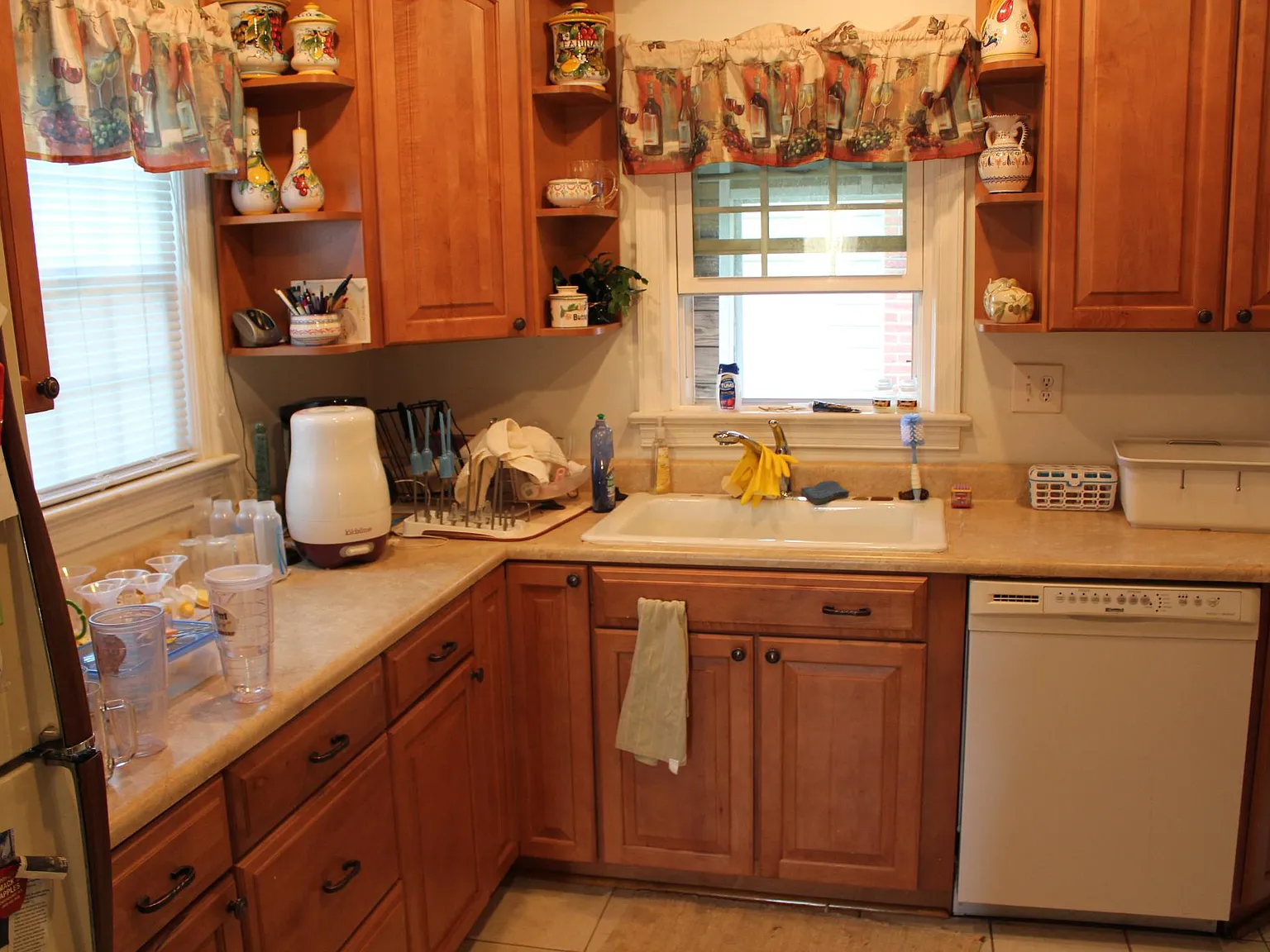 3 bed, 1660 sqft, $3,800 — Photo 3