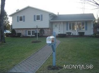 19 Devereux Ln, Whitesboro, NY 13492