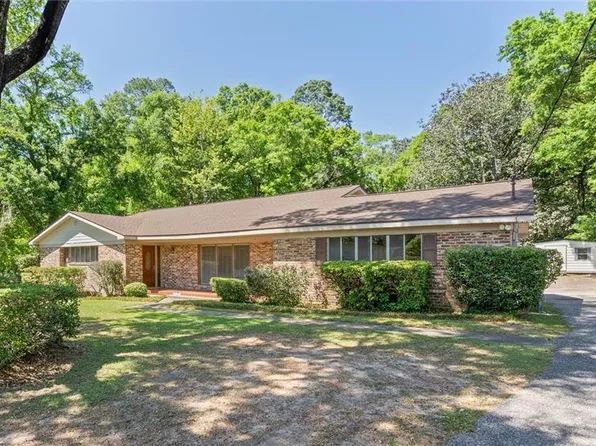 4110 Lake Cir N, Mobile, AL 36693