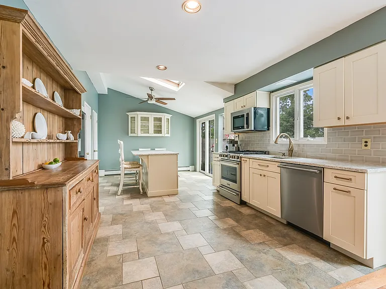 12 Crestview Dr — Photo 9