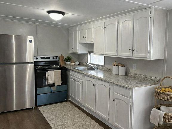 3rd image of 2245 New Tampa Hwy #31