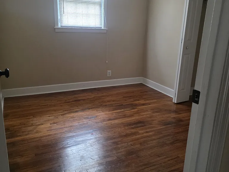 229 Maplewood Trce #4 — Photo 11