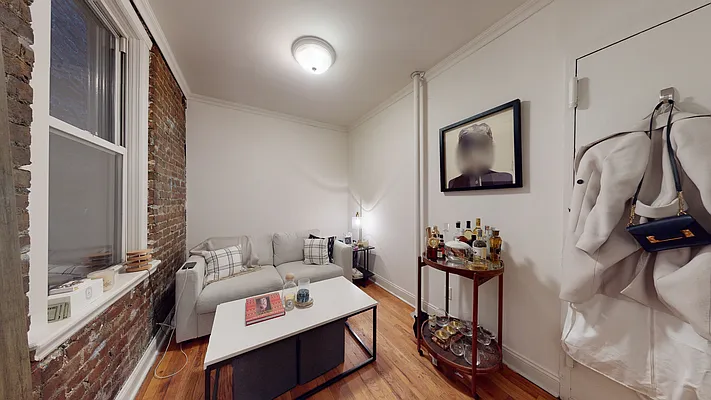 Rented by Bond New York | media 6