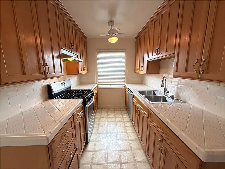 8665 S Chalmers Dr #4 — Photo 10
