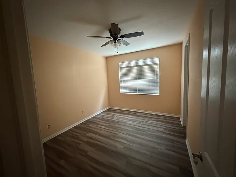 19943 Tamiami Ave — Photo 23
