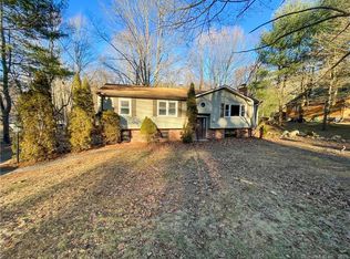 109 Beacon Valley Rd, Beacon Falls, CT 06403