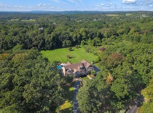 16 Walnut Hill Dr, Chester, NJ 07930