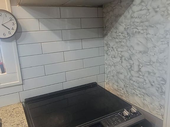 3rd image of 1128 Mercer St