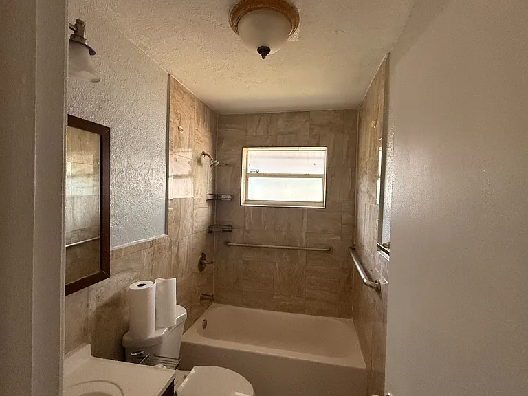 8350 NW 26th Pl — Photo 6