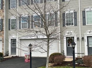 124 Lockheed Dr, Coraopolis, PA 15108