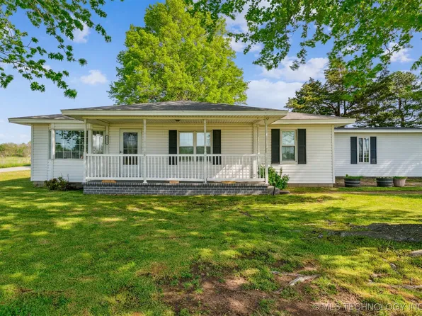 3019 E 560th Rd, Locust Grove, OK 74352