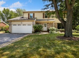 1115 Cayuga Dr, Northbrook, IL