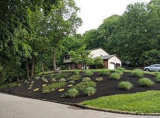 36 Manor Ln, Morris Plains, NJ 07950