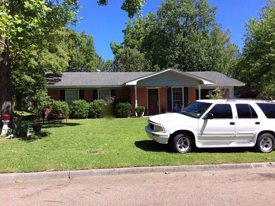 1st image of 104 Ethel Dr