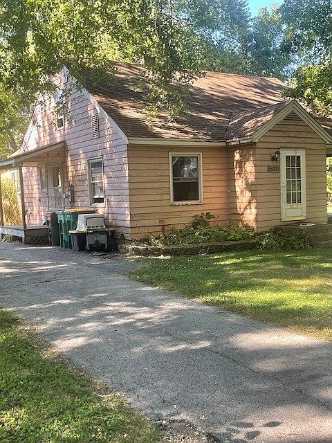2nd image of 307 Jefferson Ave