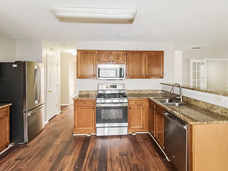 1015 Redan Trce — Photo 9