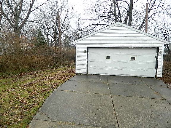 2nd image of 25870 Zeman Ave