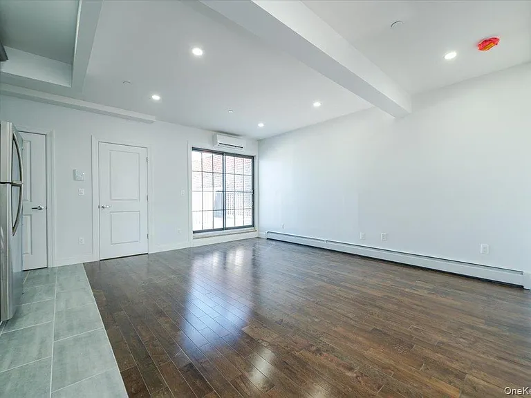 2115 Burr Ave #5D — Photo 5
