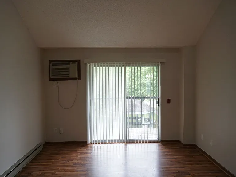 Orchard Village Apartments — Photo 233