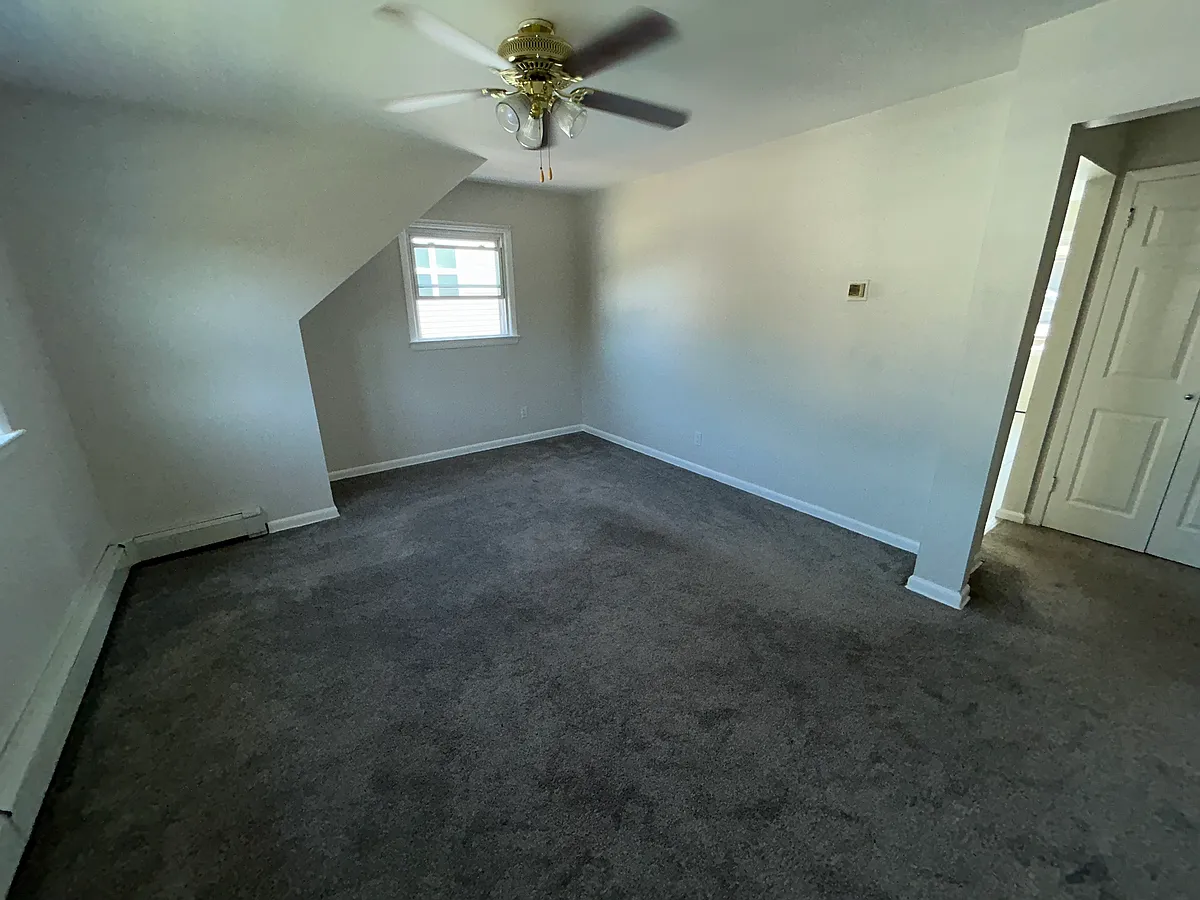 Building Photo - 49 7th Ave #2