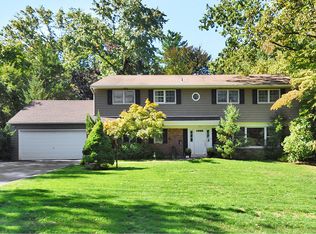 230 Chestnut Rd, Manhasset, NY 11030