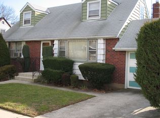 231 Marguerite Ave, South Floral Park, NY 11001
