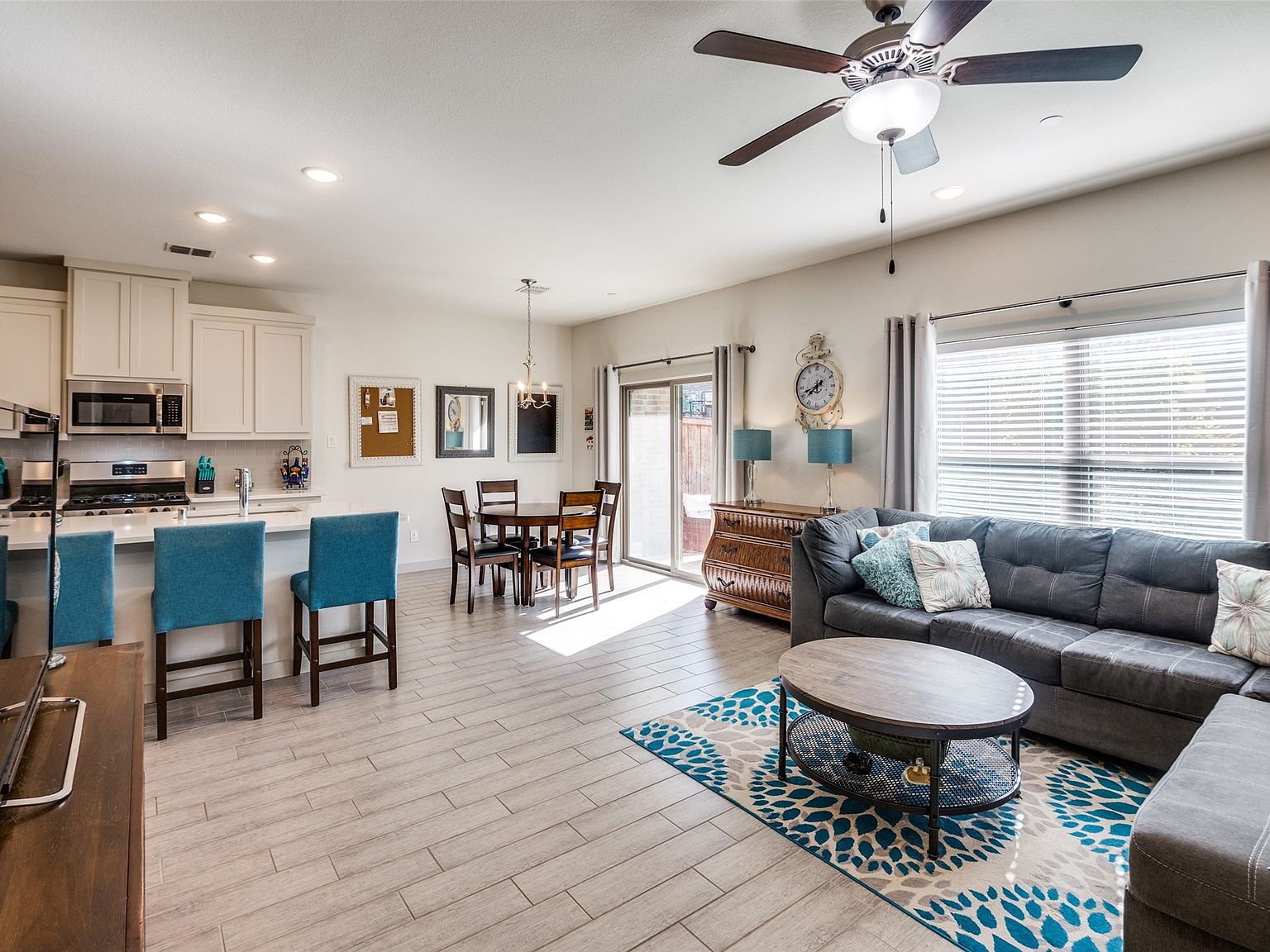 2728 Splendor Dr, Little Elm, TX 75068 | Zillow