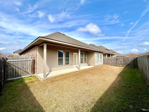 2nd image of 426 Cypress Garden Dr
