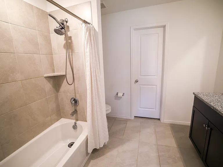 1361 Beach Dr — Photo 15