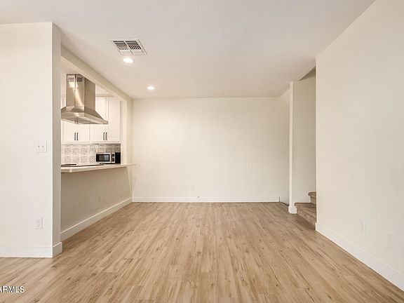 4th image of 3416 N 44th St Unit 1