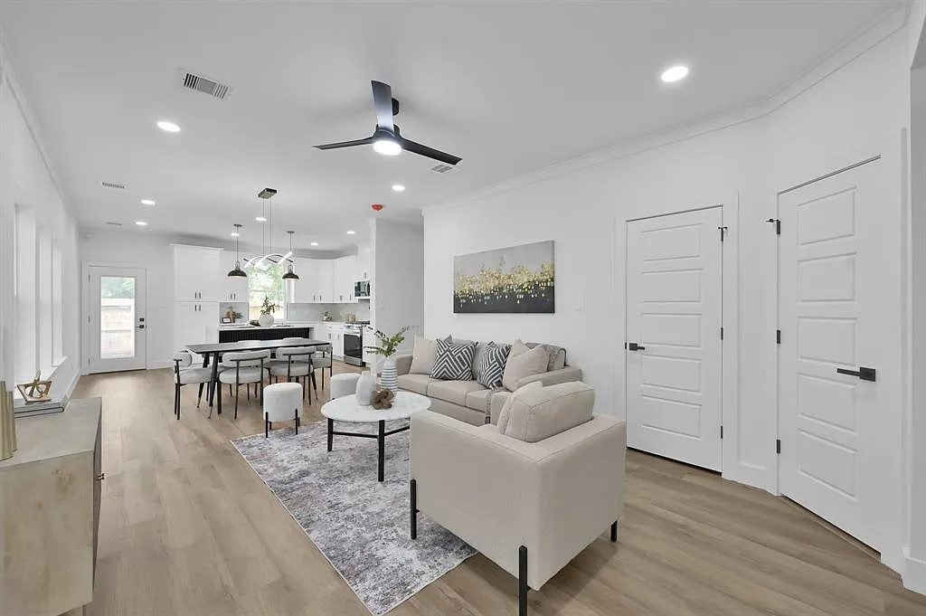 3 bed, 2.5 bath, 1637 sqft, $2,650 — Photo 4