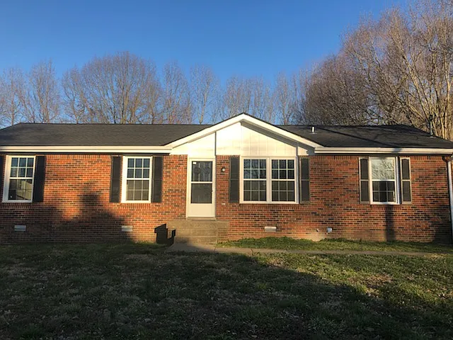 567 Cynthia Dr — Photo 1