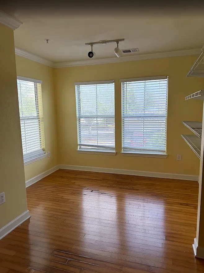 1 bed, 865 sqft, $1,300 — Photo 3