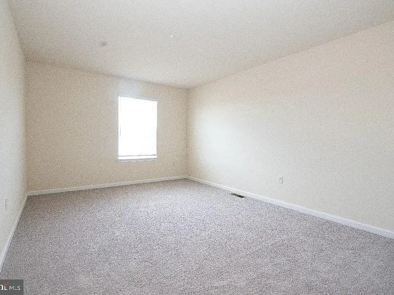 10 Skip Ln — Photo 34