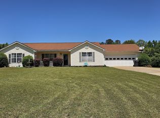 391 Maple Ridge Dr, Jackson, GA 30233