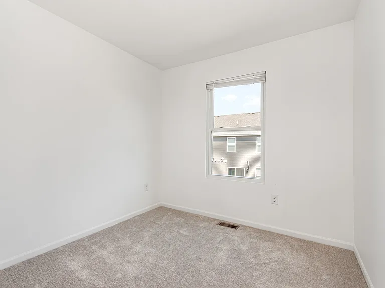 2131 Sassafras Way #C — Photo 11